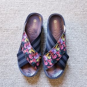 BZEES Women's Sandal Size 9M